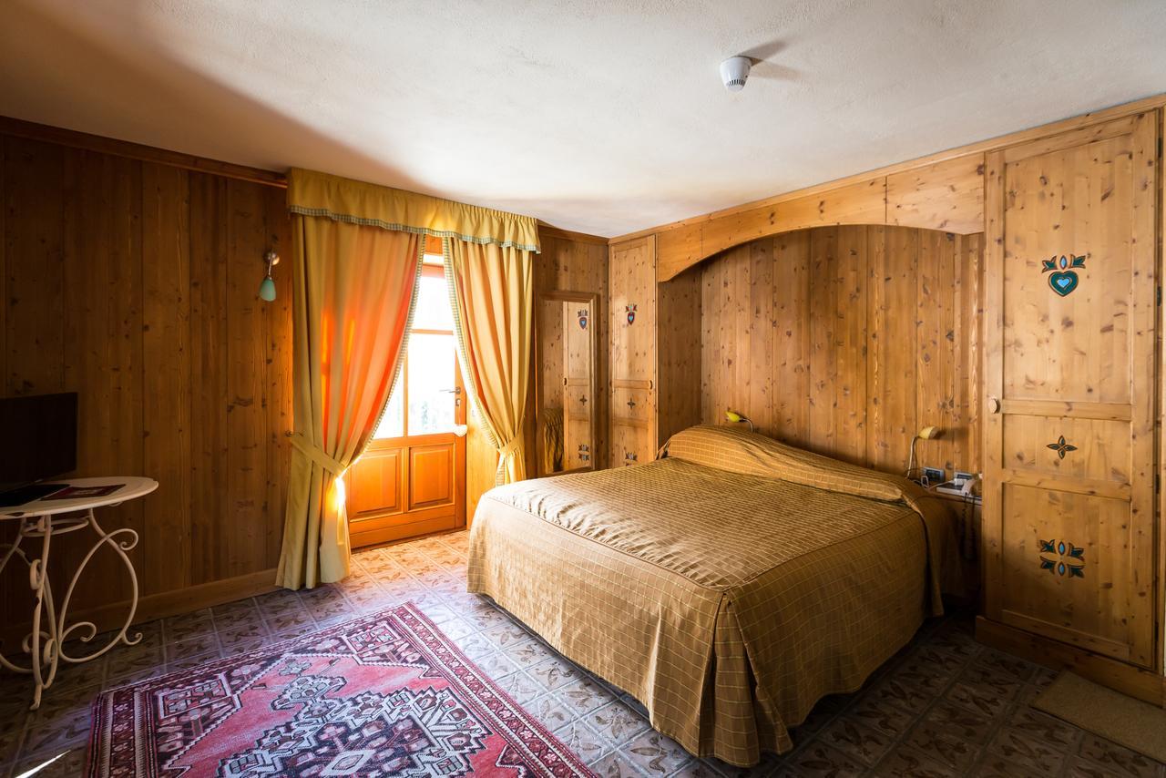 Hotel Lyshaus Грессоне-Сен-Жан Экстерьер фото